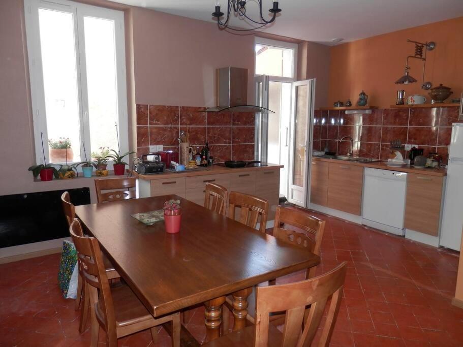 Appartement Spacieux Avec Grand Patio, 1Er Etage Sigean Exteriör bild